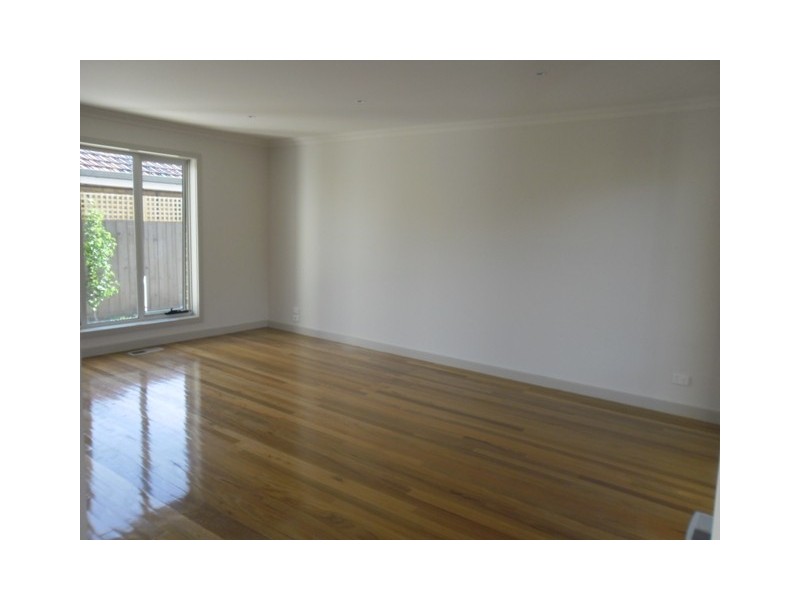 2/4 West Street, Nunawading VIC 3131