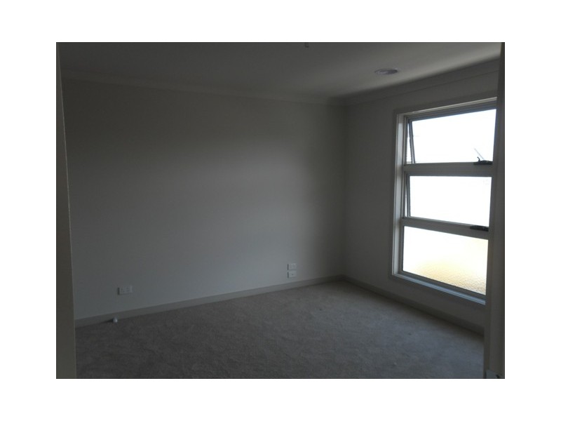 2/4 West Street, Nunawading VIC 3131