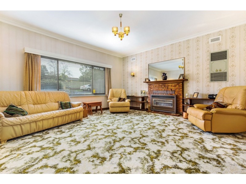 1 Hillside Parade, Box Hill North VIC 3129