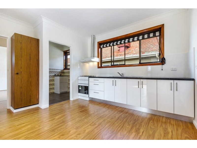 2/23 Home Street, Reservoir VIC 3073