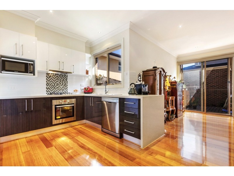 16 Halsey Street, Box Hill South VIC 3128