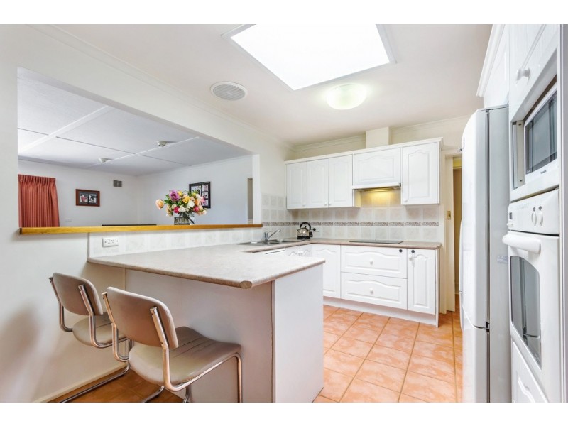 4 Aston Court, Burwood East VIC 3151