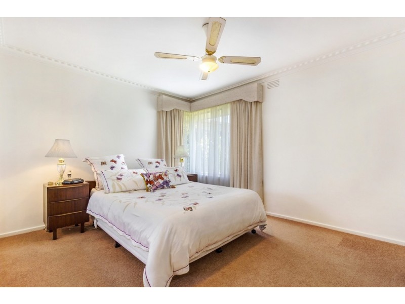 4 Aston Court, Burwood East VIC 3151