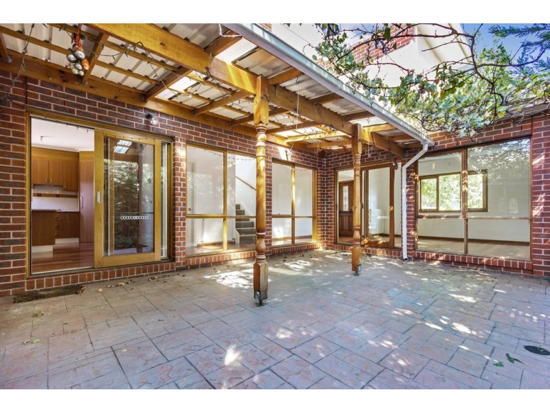 1/26 Montpellier Road, Burwood VIC 3125