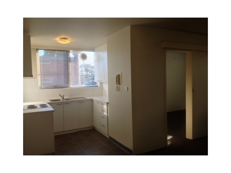 6/1072 Whitehorse Road, Box Hill VIC 3128