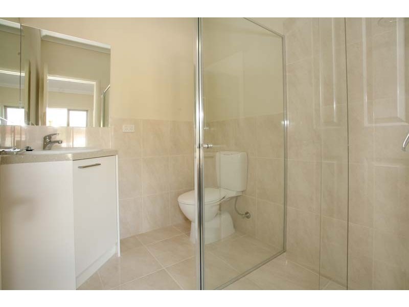 25 Kneale Drive, Box Hill North VIC 3129