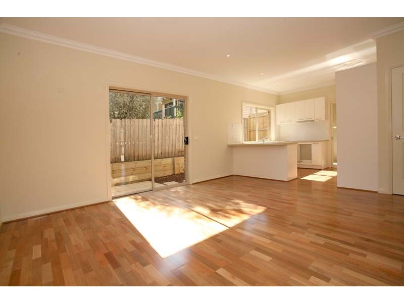 25 Kneale Drive, Box Hill North VIC 3129