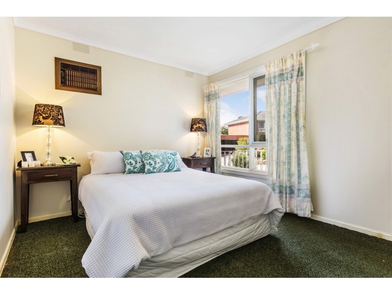 5/17 Kingsley Crescent, Mont Albert VIC 3127