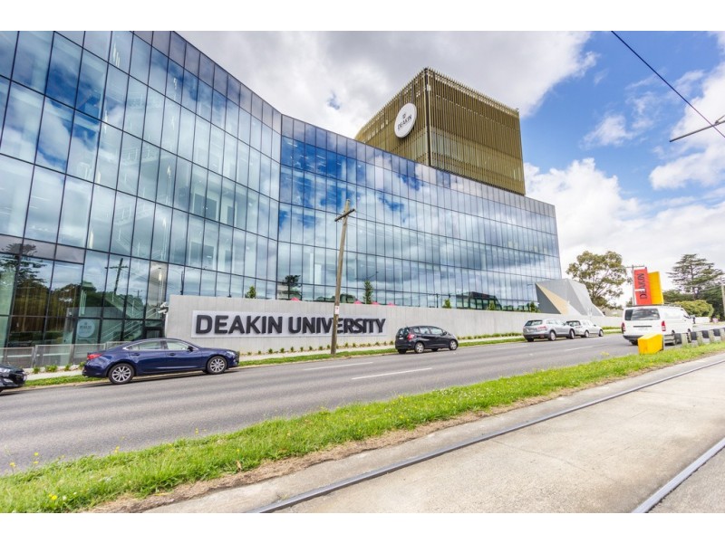 53 Station Street, Burwood VIC 3125