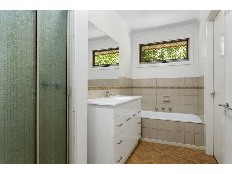 1/8 Sweetland Road, Box Hill VIC 3128