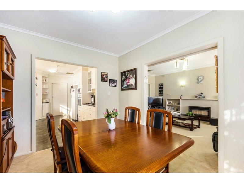 22 Ballantyne Street, Burwood East VIC 3151