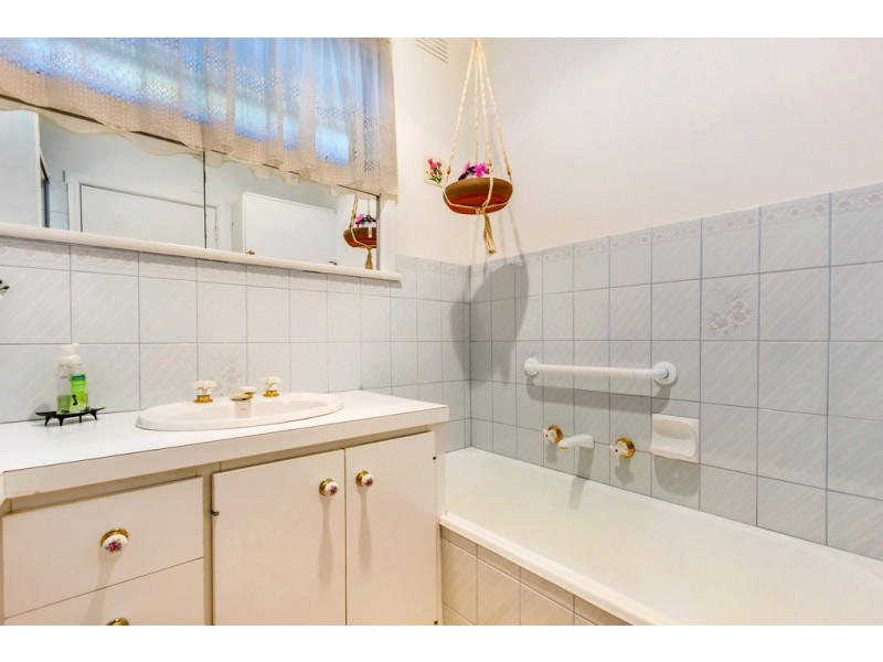 22 Ballantyne Street, Burwood East VIC 3151