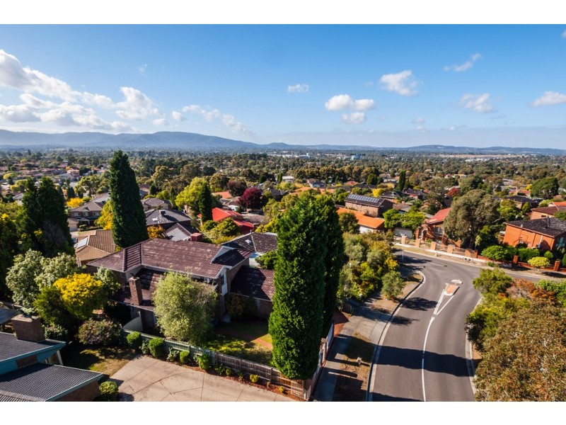 22 Quixley Grove, Wantirna VIC 3152
