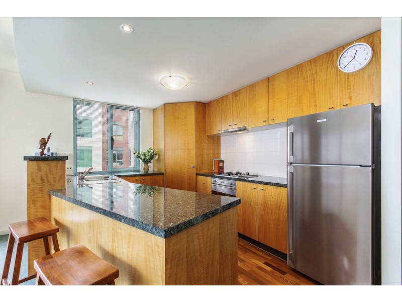 4002/2 Sovereign Point Court, Doncaster VIC 3108