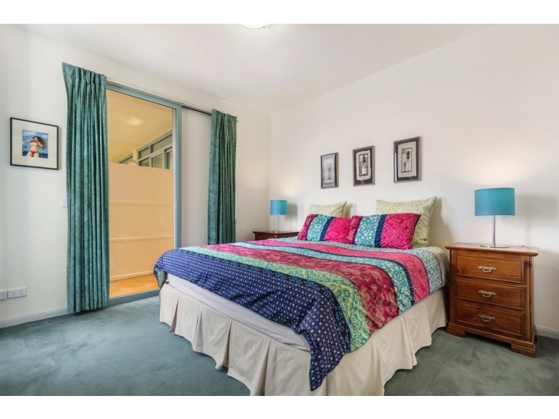 4002/2 Sovereign Point Court, Doncaster VIC 3108