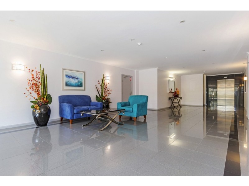 4002/2 Sovereign Point Court, Doncaster VIC 3108