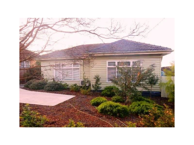 6 Heathfield Rise, Box Hill North VIC 3129