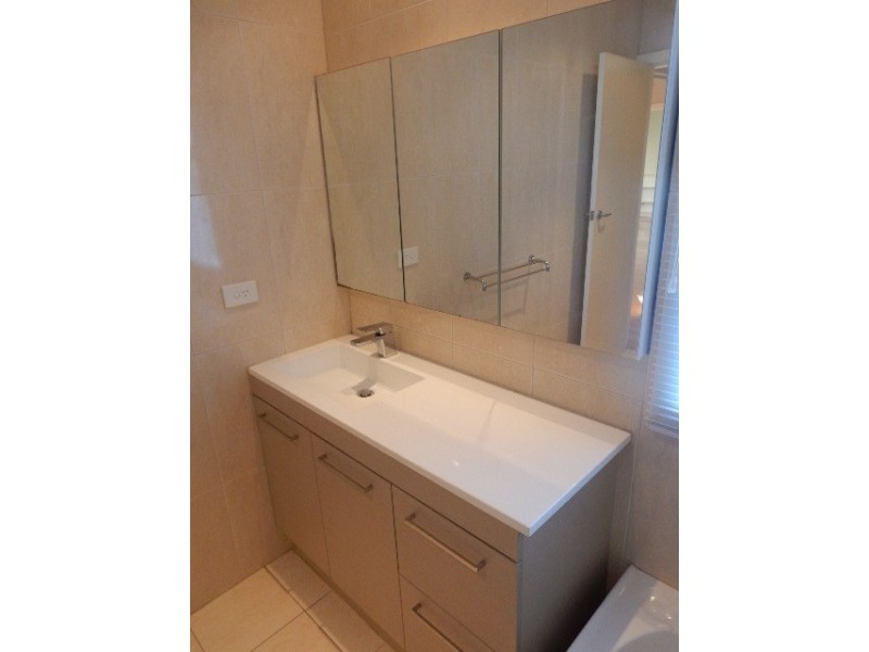 6 Heathfield Rise, Box Hill North VIC 3129