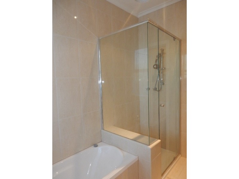 6 Heathfield Rise, Box Hill North VIC 3129