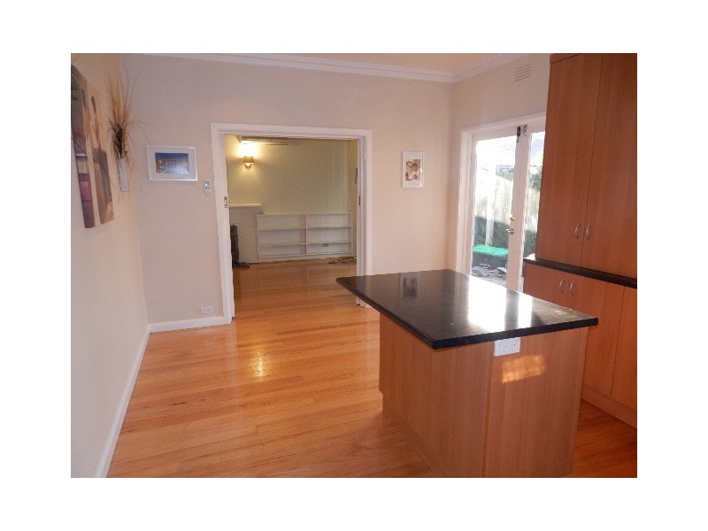 6 Heathfield Rise, Box Hill North VIC 3129