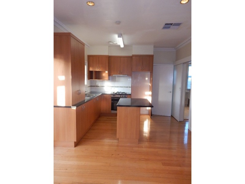 6 Heathfield Rise, Box Hill North VIC 3129