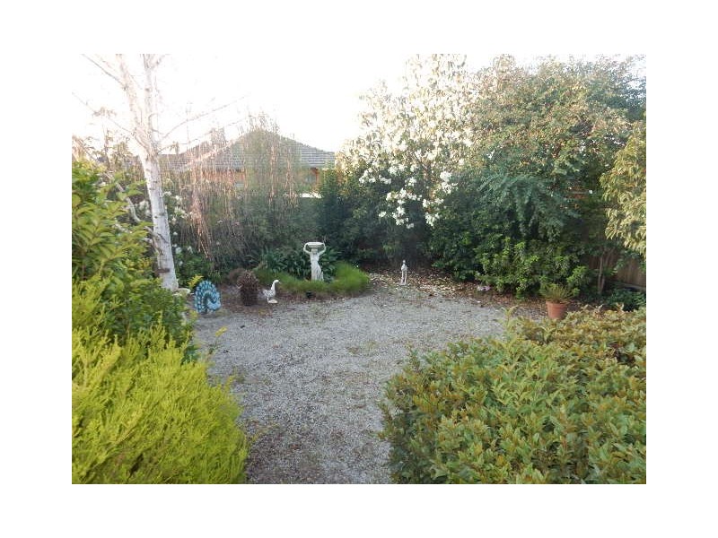 6 Heathfield Rise, Box Hill North VIC 3129