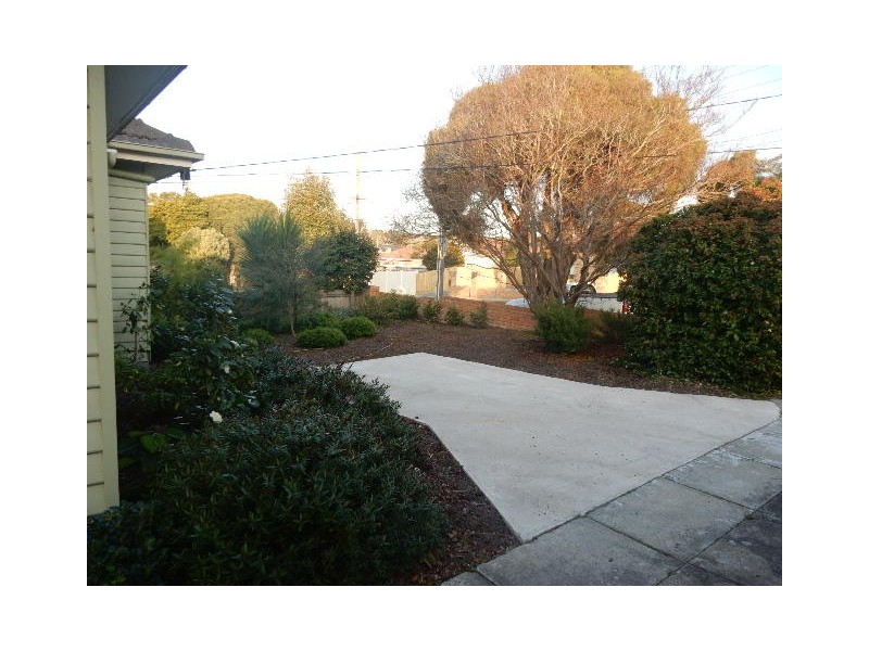 6 Heathfield Rise, Box Hill North VIC 3129