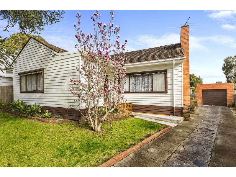 18 Glenice Avenue, Blackburn South VIC 3130