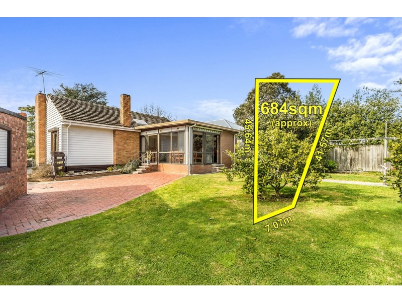 18 Glenice Avenue, Blackburn South VIC 3130