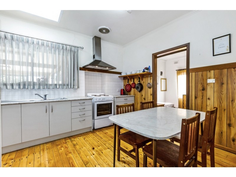 18 Glenice Avenue, Blackburn South VIC 3130