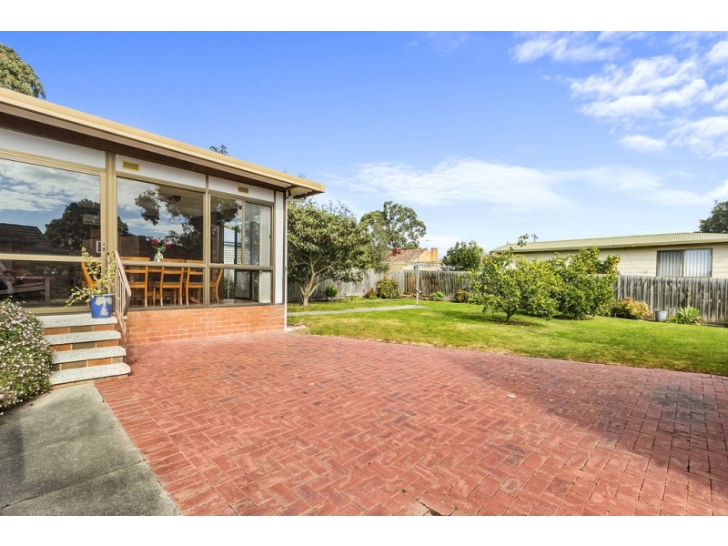 18 Glenice Avenue, Blackburn South VIC 3130