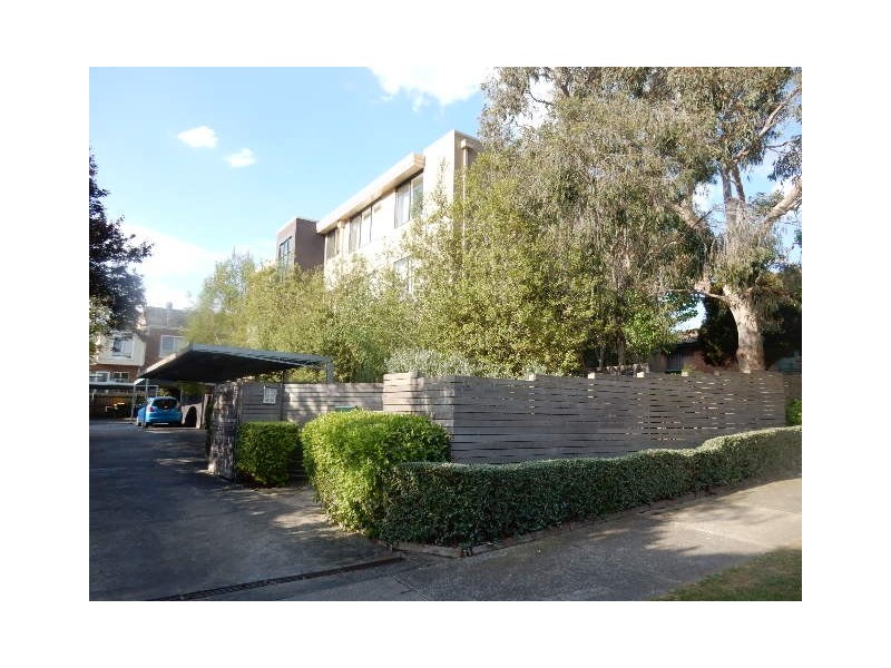 2/11 Bishop Street, Box Hill VIC 3128