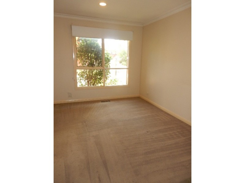 1/120 Carrington Road, Box Hill VIC 3128