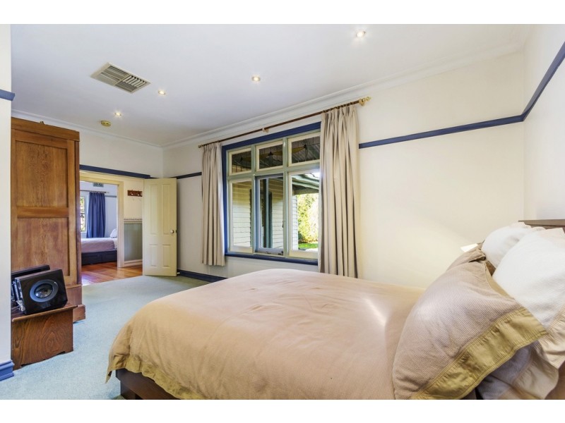 17 Elmhurst Road, Blackburn VIC 3130