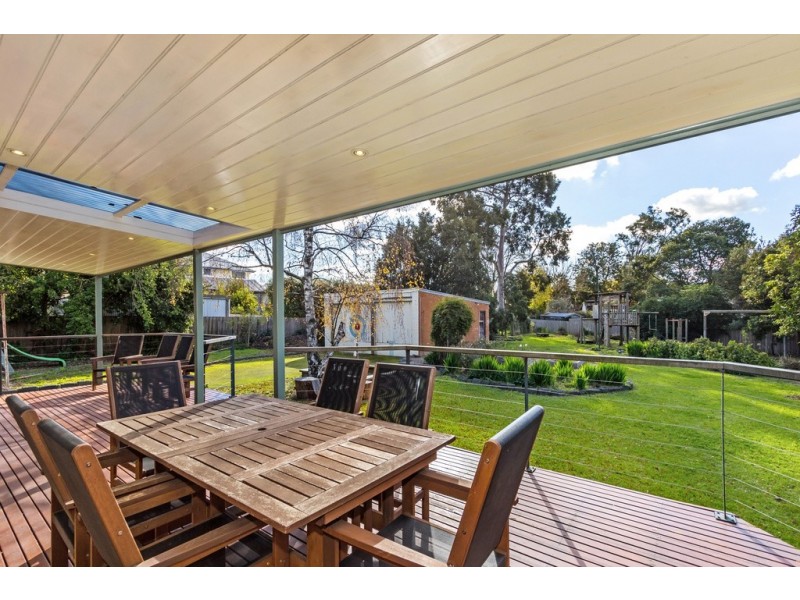 17 Elmhurst Road, Blackburn VIC 3130