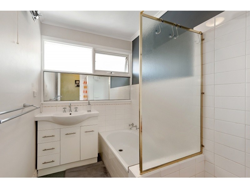 1/42-44 Strabane Avenue, Mont Albert North VIC 3129