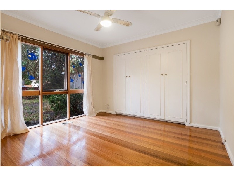 8 Cypress Avenue, Burwood VIC 3125