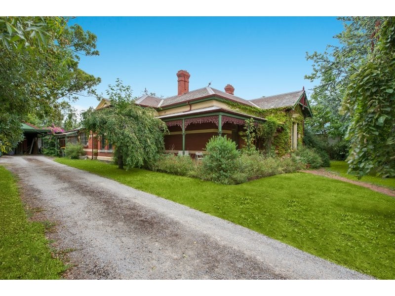 15 Hopetoun Parade, Box Hill VIC 3128