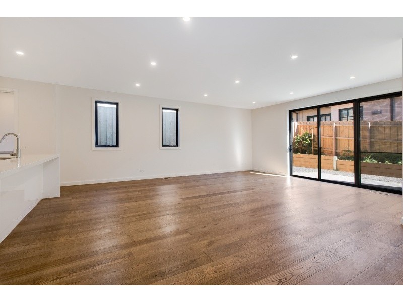 2/885 Riversdale Road, Camberwell VIC 3124
