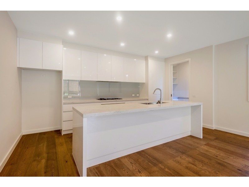 2/885 Riversdale Road, Camberwell VIC 3124