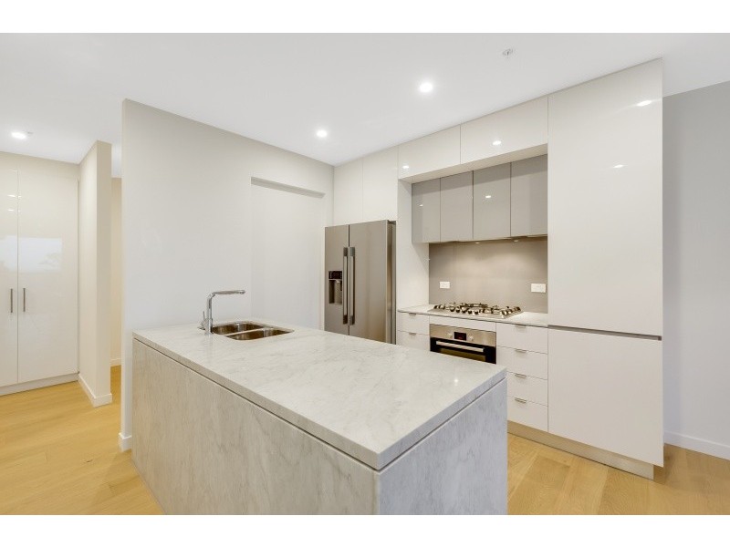 406/5 Sovereign Point Court, Doncaster VIC 3108