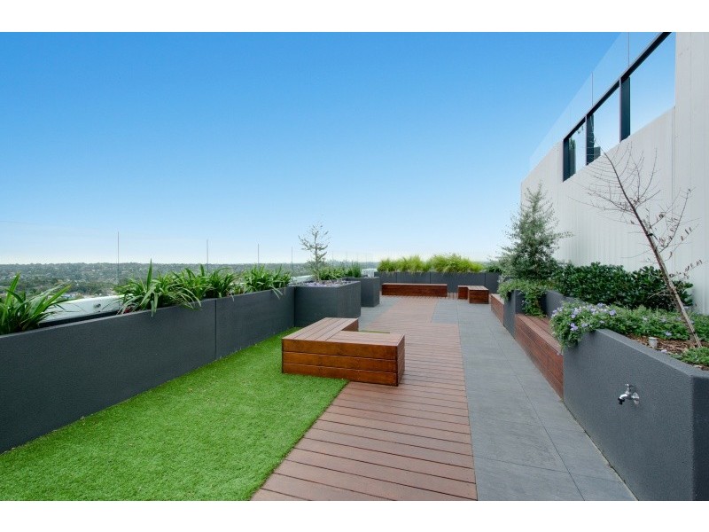 406/5 Sovereign Point Court, Doncaster VIC 3108