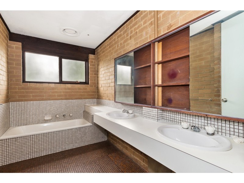 88 Heatherdale Road, Mitcham VIC 3132