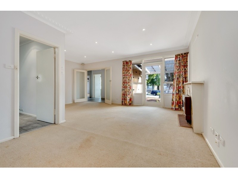 15 Majtlis Street, Blackburn VIC 3130