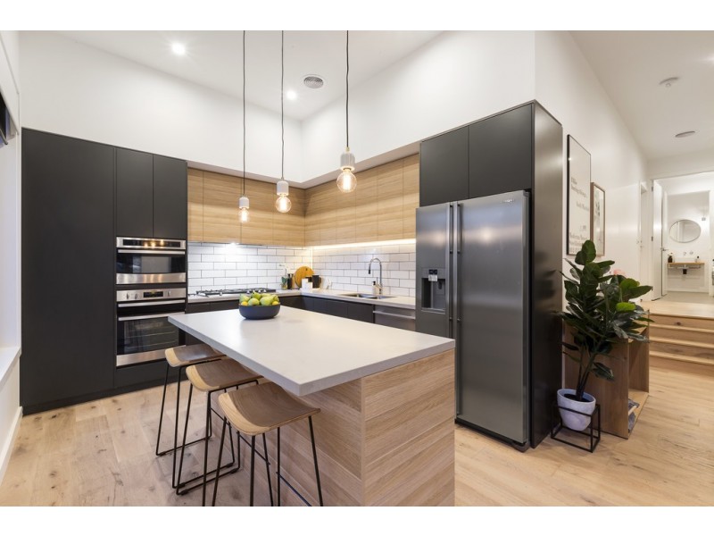 15 Warnes Road, Mitcham VIC 3132