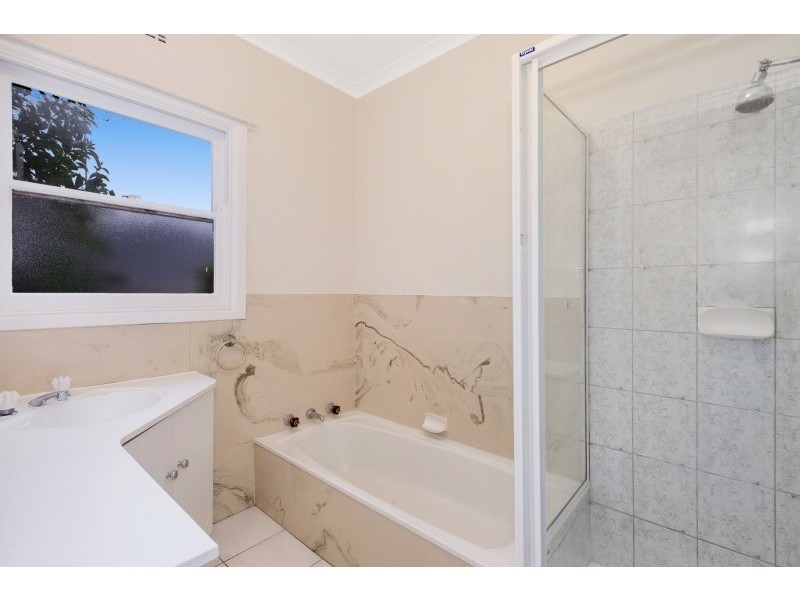 8 Cypress Avenue, Burwood VIC 3125