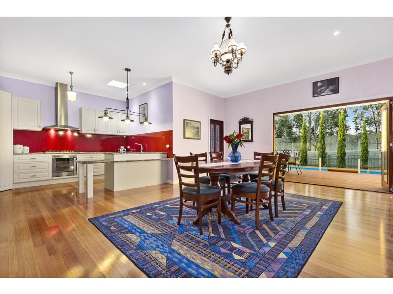 10 Eram Road, Box Hill North VIC 3129