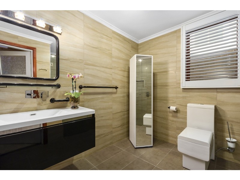 10 Eram Road, Box Hill North VIC 3129