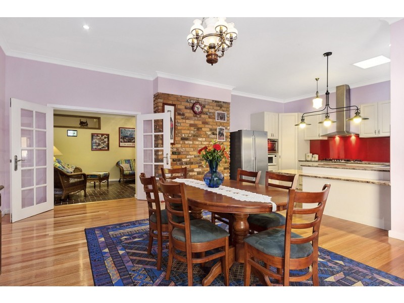 10 Eram Road, Box Hill North VIC 3129