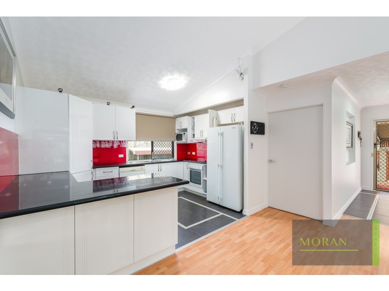 25 Batchworth Road, Molendinar QLD 4214
